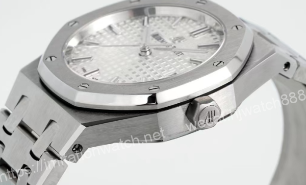 33843 ZF厰愛彼皇家橡樹,34mm,一體機芯,77350ST機械中性腕錶